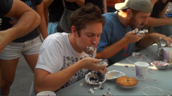 Chris chows down at the Sugar Mama's Bakehouse Pie Eating Contest